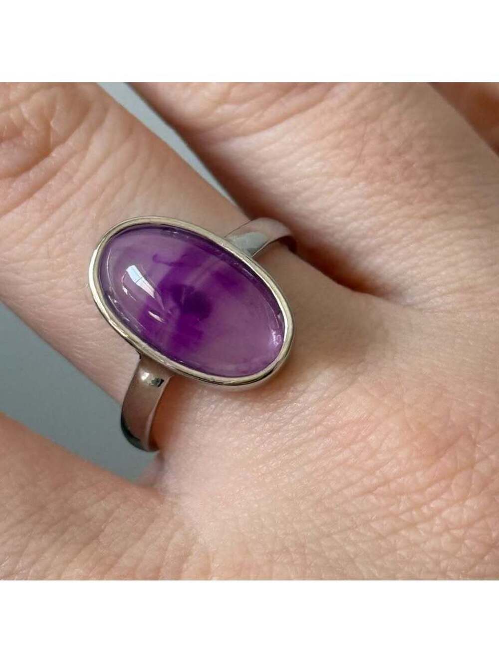 Elegant Purple Stone Silver Ring Size ~9 - Picture 1 of 3